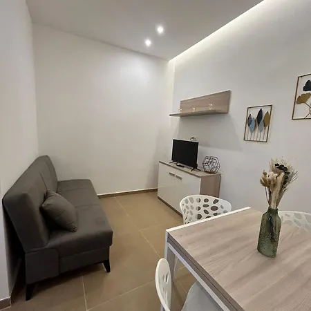 Casa vacanze Leopoldo SantʼAnastasia